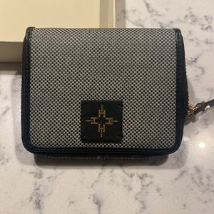 Brand new India Hicks “Shuffle and Deal” card case wallet